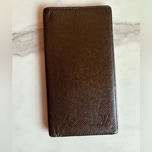 Preloved LV long wallet in taiga brown